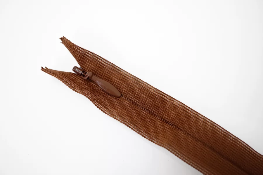 Молния потайная YKK Коричневая 44 см D4 27012620
