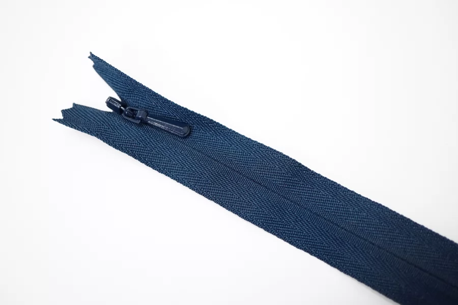 Молния потайная YKK Синяя 44 см D22 27012625