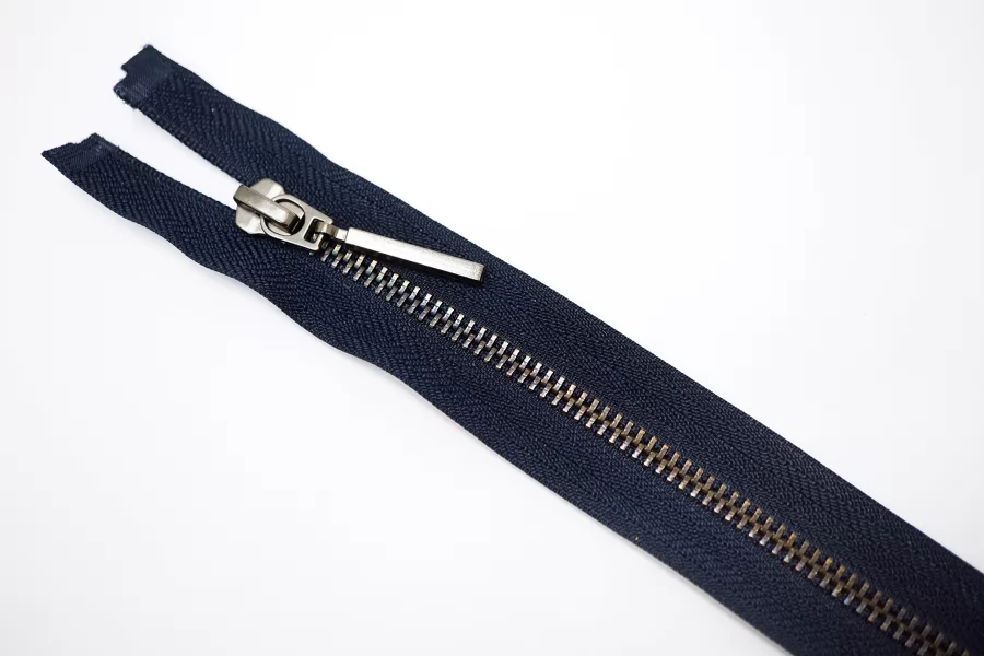Молния металлическая однозамковая неразъёмная Тёмно-синяя 65 см D17 27012637