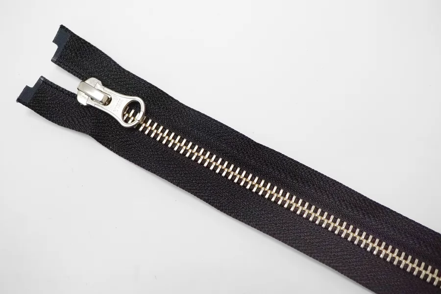 Молния металлическая YKK двухзамковая разъёмная Чёрная 78 см L18 27012653