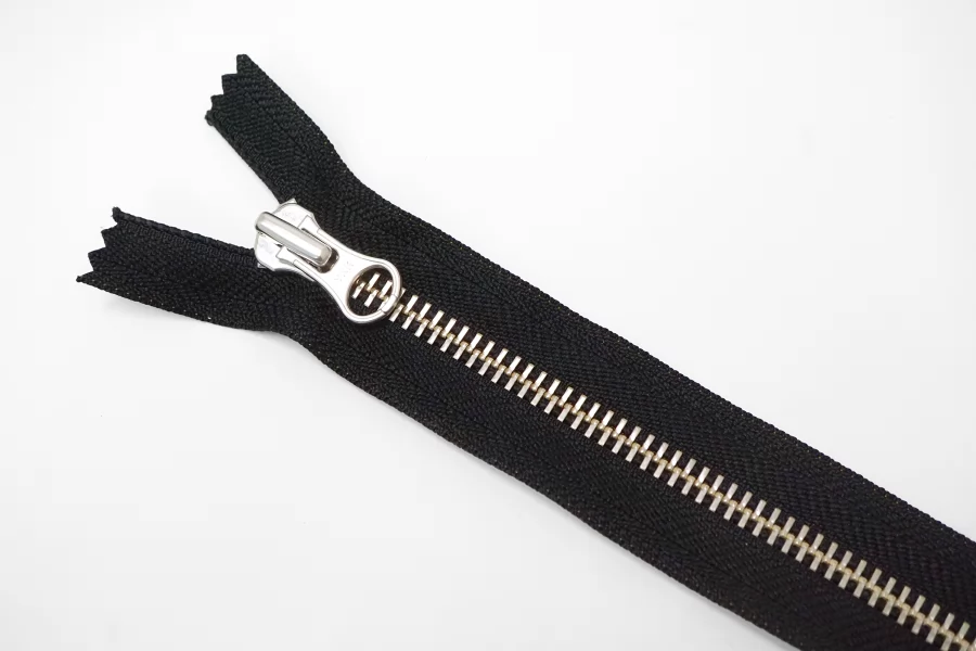 Молния металлическая YKK двухзамковая неразъёмная Чёрная 106 см L13 27012662