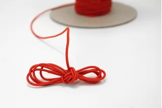 Резинка шляпная красная  2 мм  KR5D 2032616