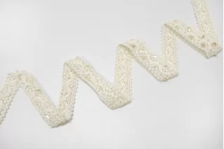 Тесьма декоративная молочная с бусинами и пайетками 2,2 см ST2 25022649